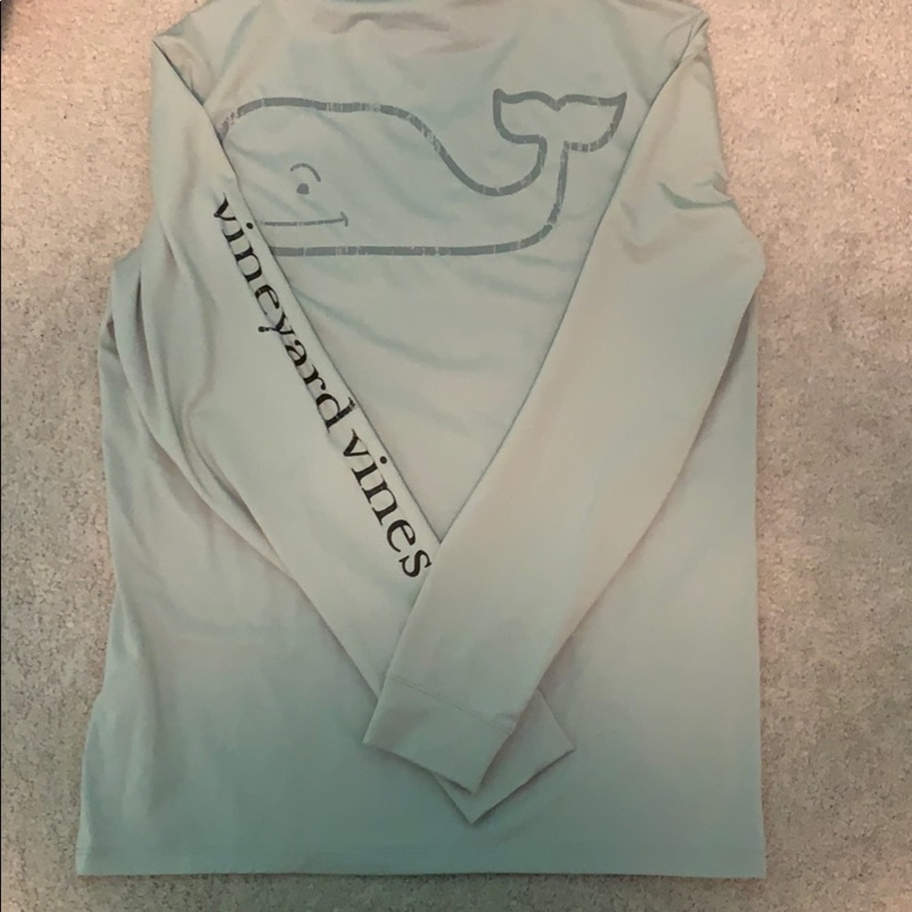 Men’s performance Vineyard Vines shirt